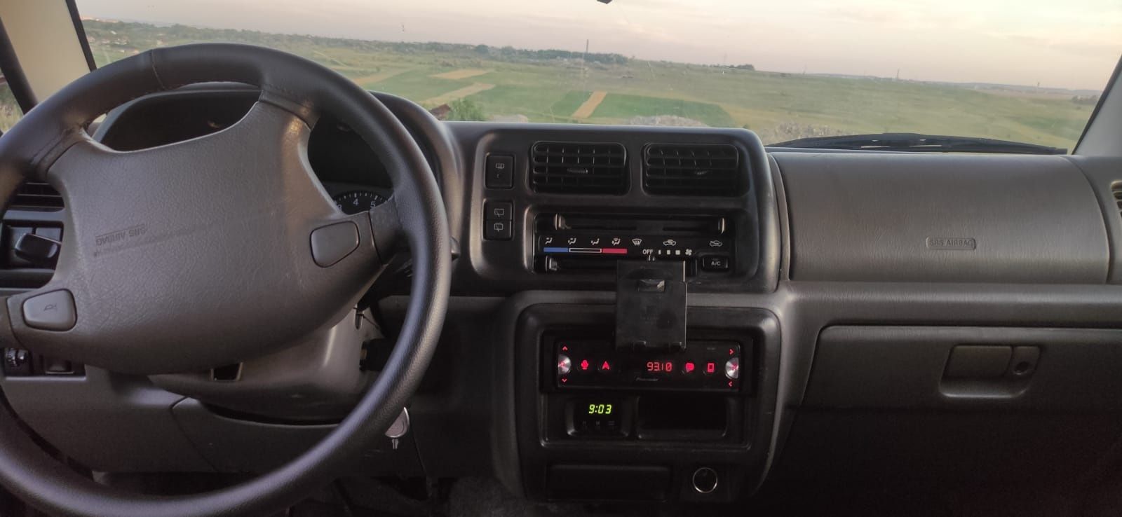 Vând Suzuki Jimny 4x4