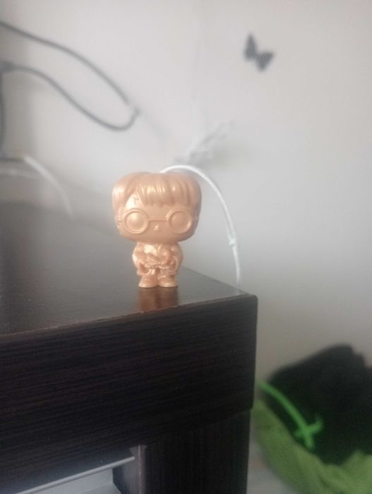 Vand figurina gasita in ou Kinder. Rara