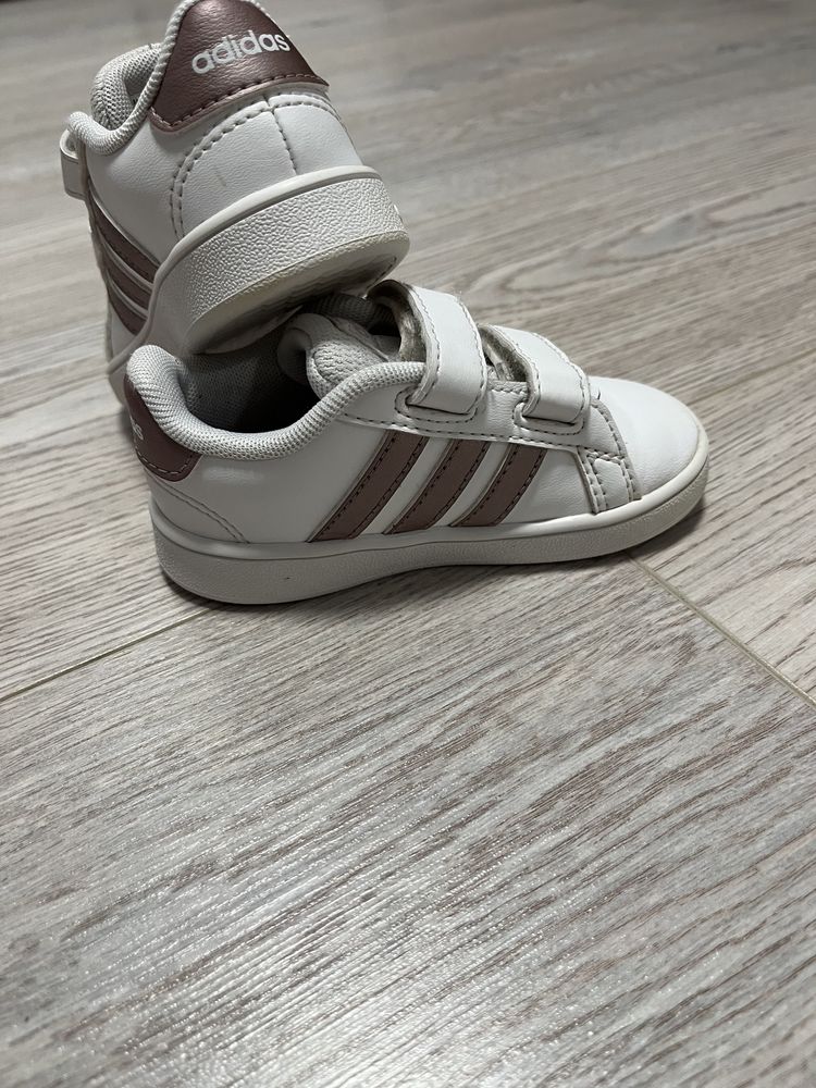 Adidași ADIDAS Nr 21