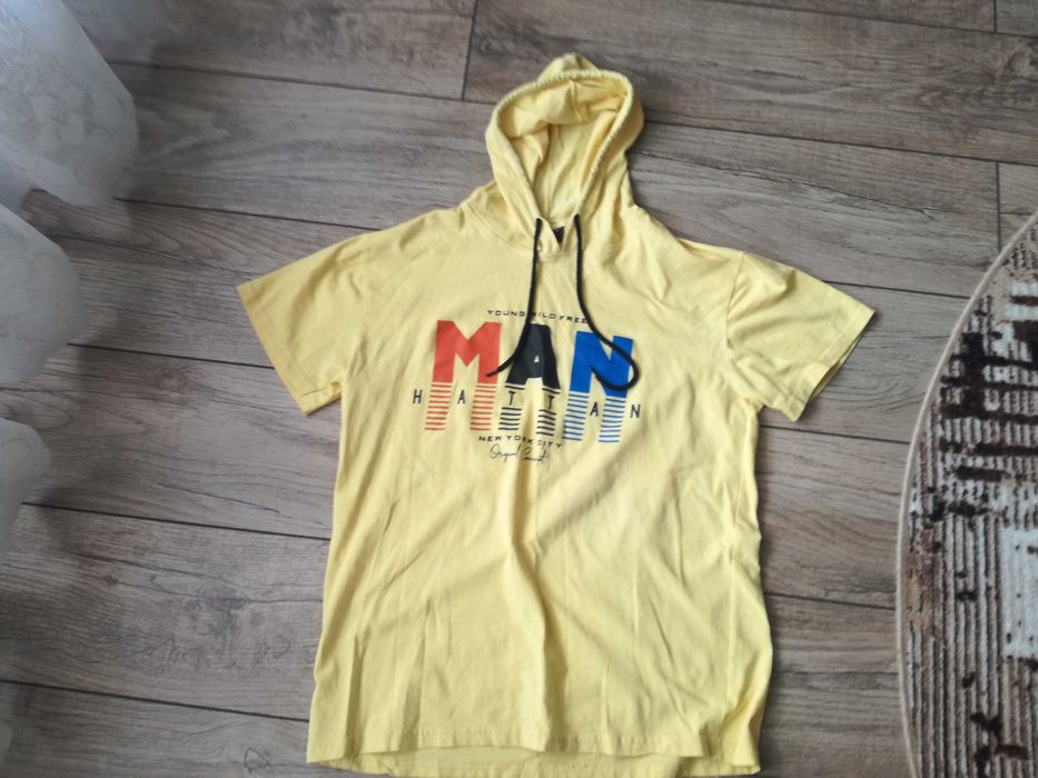 Продавам жълто Худи с къси ръкави
