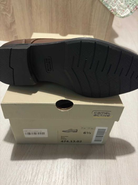 Кожени обувки Camel Active