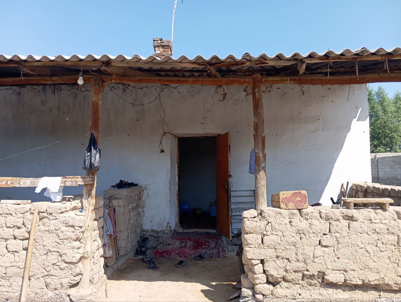 Srocha sotiladi faqat oladiganlar telefon qilsin