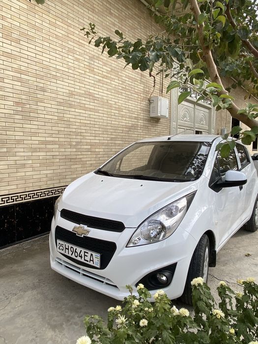 Kraskasi toza 1 pitnochasi bor orqa eshikda