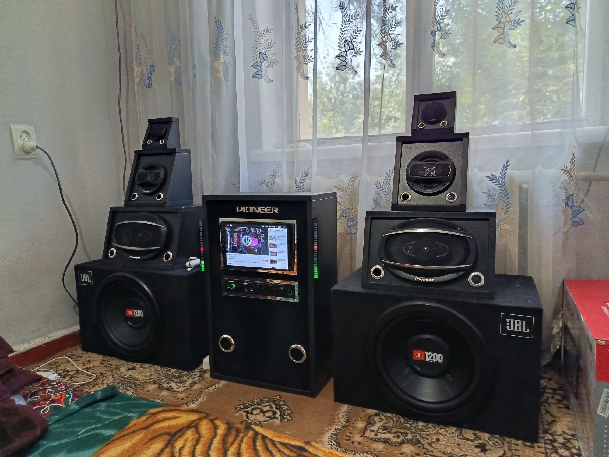 Продается музыкальный центр пионер