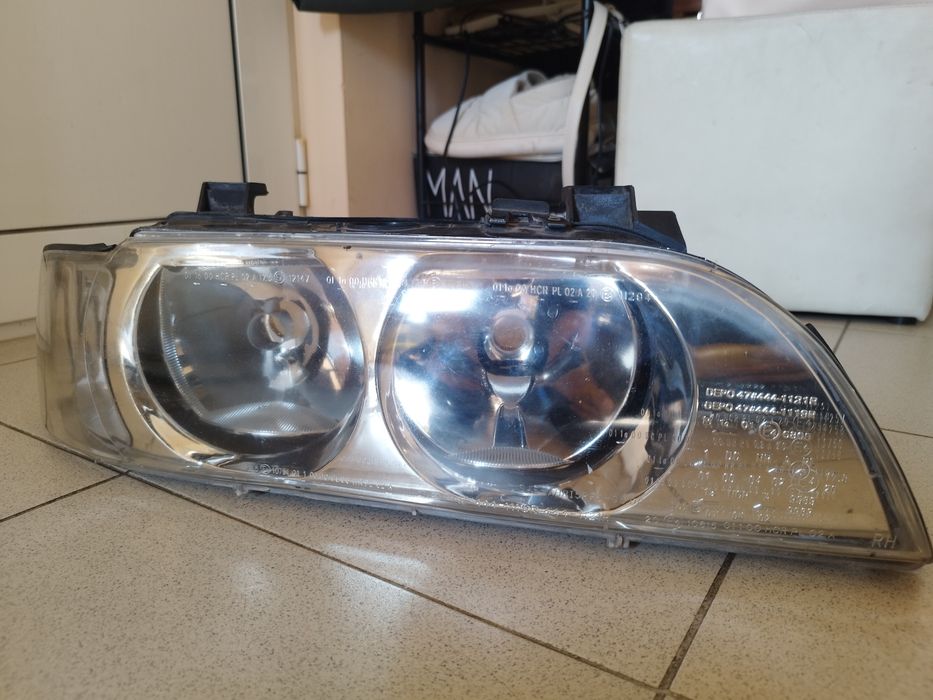 БМВ Е39 Продавам и подарявам фарове и стопове