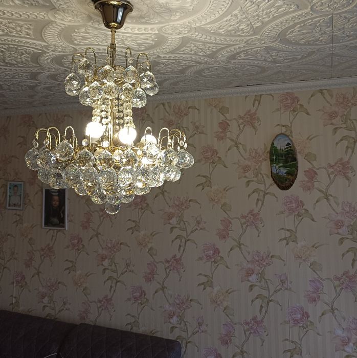 Продам люстру бу