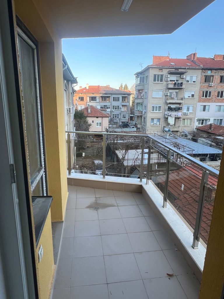 Продава се Тристаен апартамент в Асеновград - 103 кв.м за 1250 €/кв.м - Снимка #6