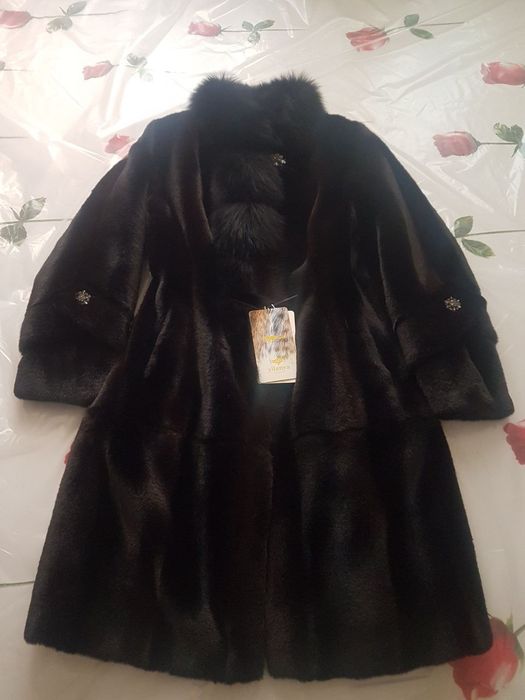 Шуба палто сотилади