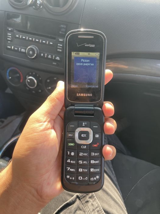 I phone se Samsung s10 Samsung gusto 3 sotiladi
