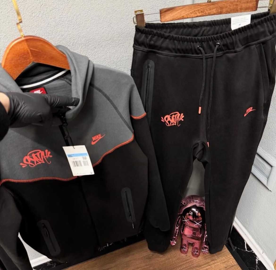 Nike Tech Fleece Мъжки Екипи - Премиум - Колекция 2025/26
