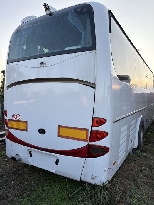 Autocar Yutong 37+1+1 2009 e5 motor cummins