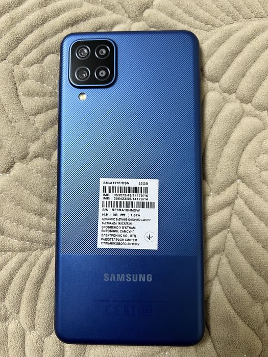Продам смартфон samsung galaksi a12