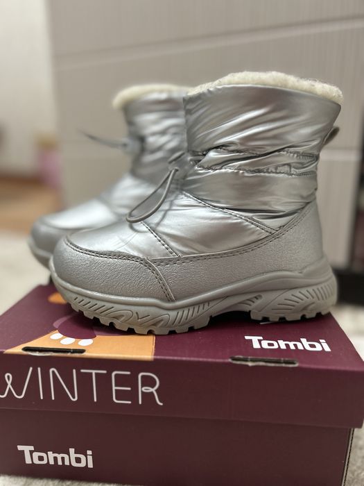 Продам обувь зимнюю для девочки