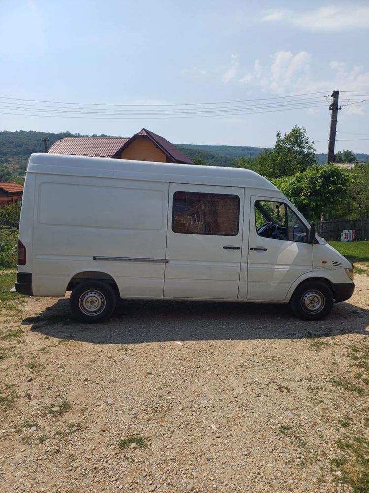 Mercedes-Sprinter 313