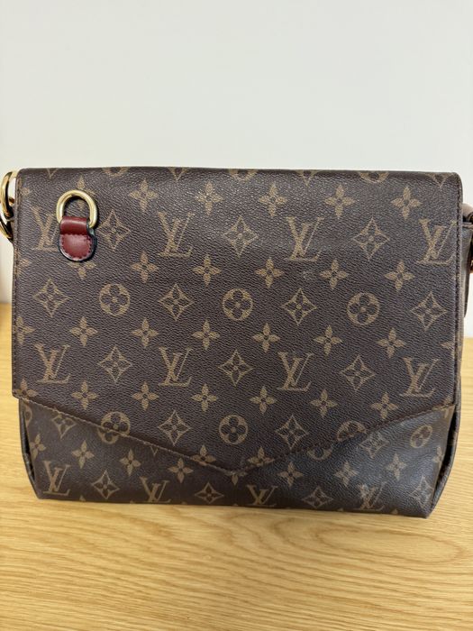 Geanta stil Louis Vuitton,monogram!!