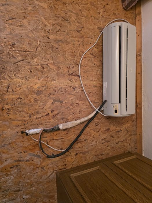 Продавам  Климатик HAIER