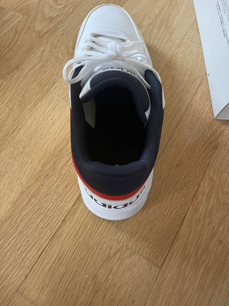 Adidas hoops 3.0