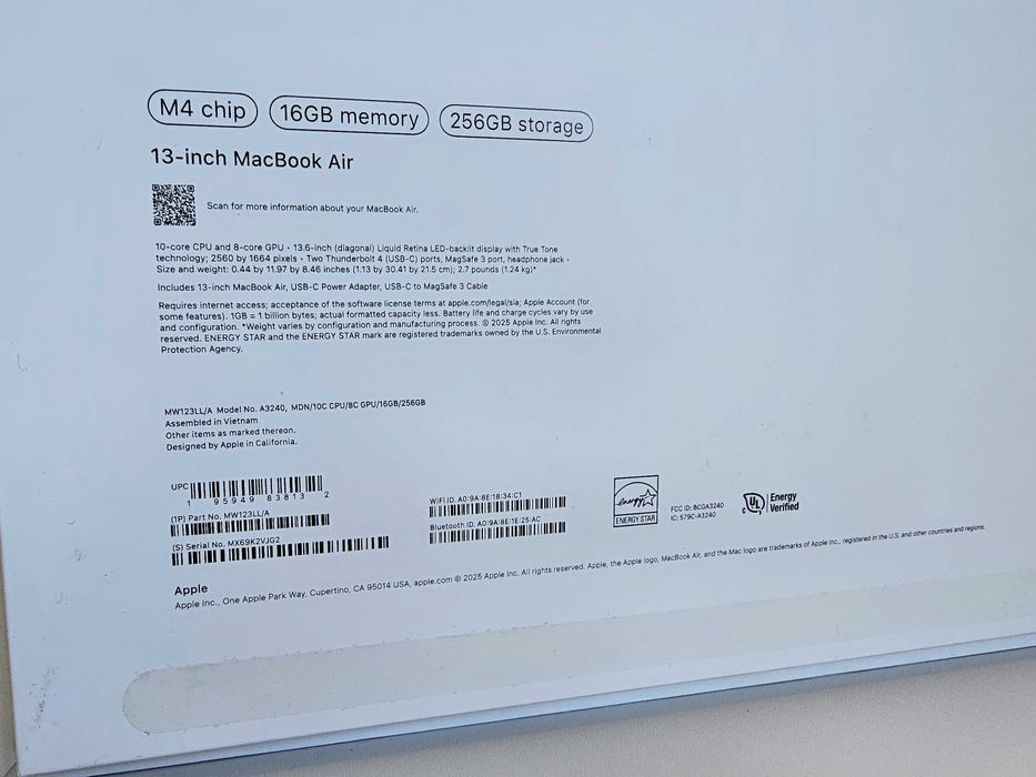 ПРОДАМ Macbook Air 13" inch M4 (16GB/256GB). Практический НОВОЕ 100%