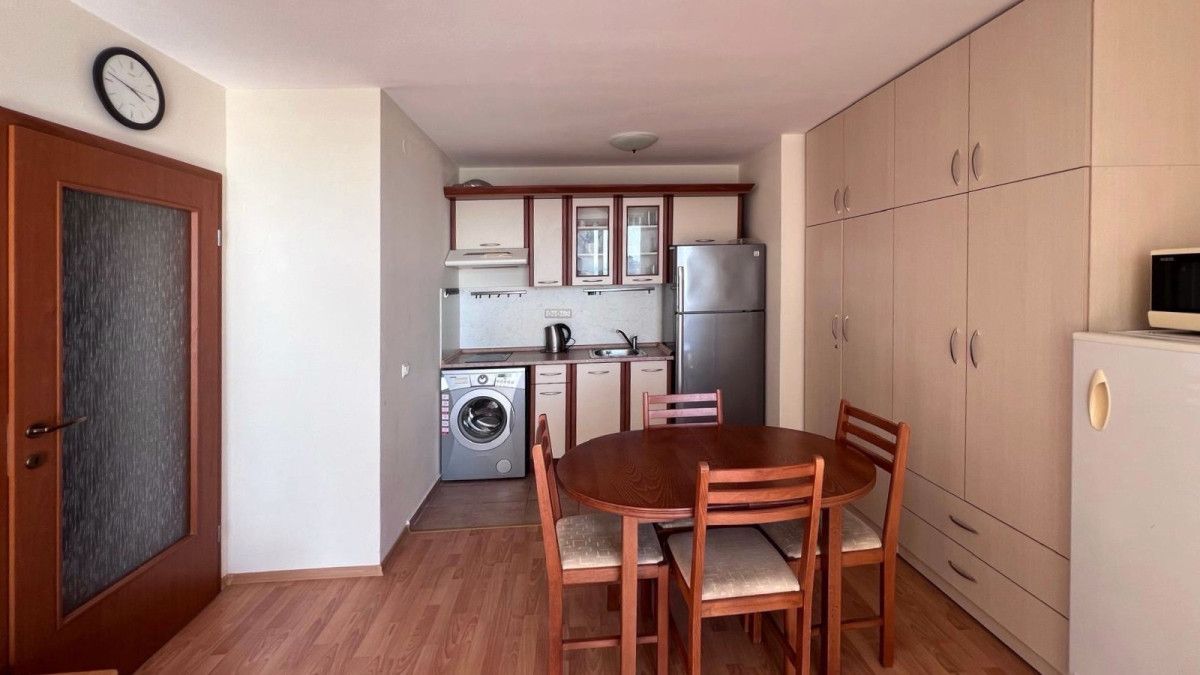 Продажба на 2-стаен в гр. Свети Влас - 72m²