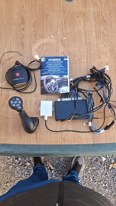 Инвалидно устройство за управление автомобил / Устройство за Инвалиди