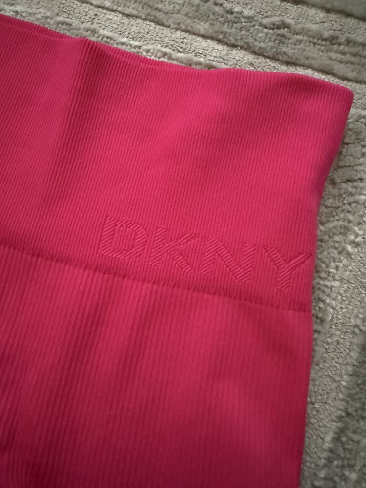 Оригинален клин на DKNY