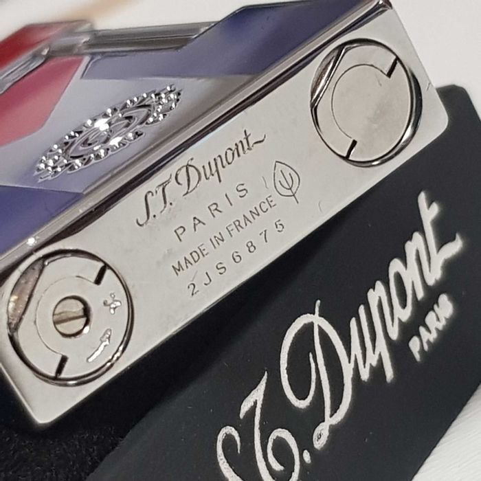 Bricheta ST. Dupont  Cuba Flag  / cutie cadou