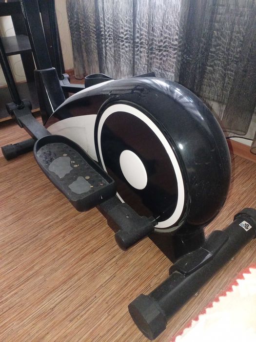 Тренажёр элепс в отличном состоянии.