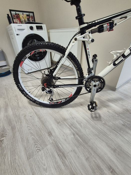 Bicicleta CUBE Ams fullsuspension aer,frane hidraulice,Deore XT
