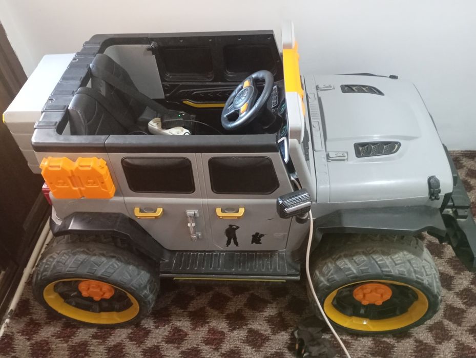 Sotiladi detski moshin