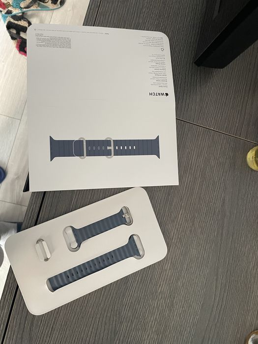 Продавам чисто нова каишка  Blue Ocean Band за Apple watch 3