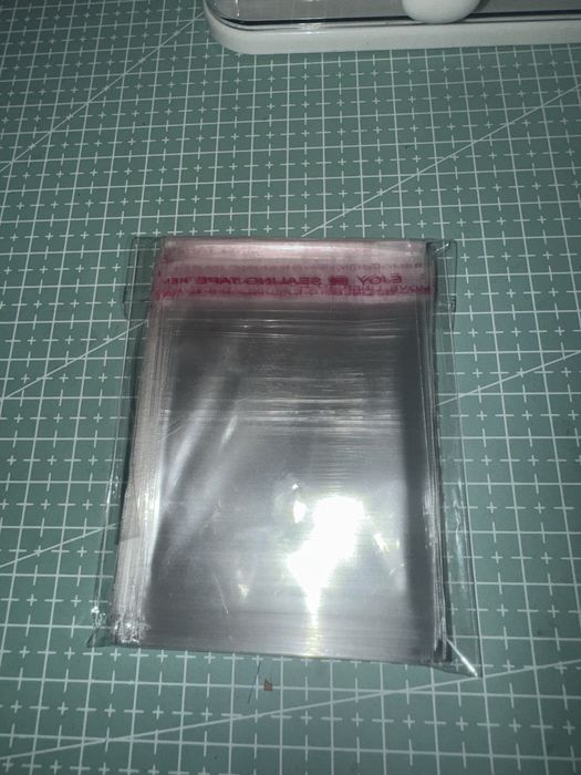 Пакетики маленькие для наклеейк!