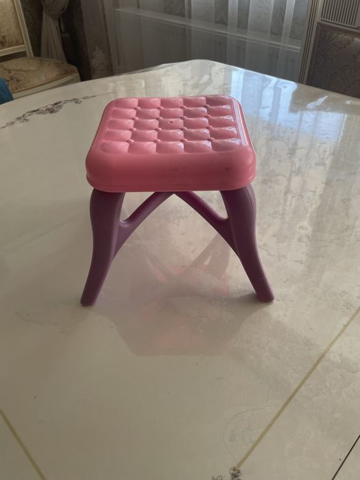 Поодам детский стульчик