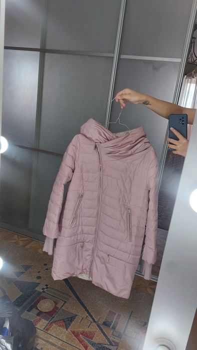 Продам осеннюю весеннюю куртку