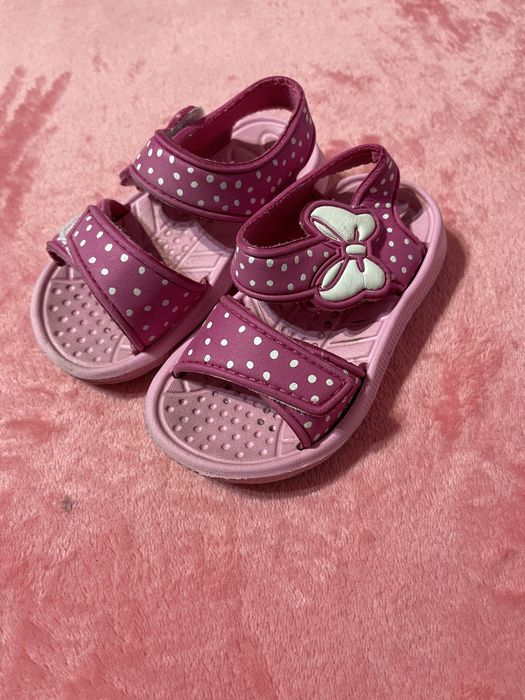 Săndăluțe fetițe h&m + cadou - 20 de lei