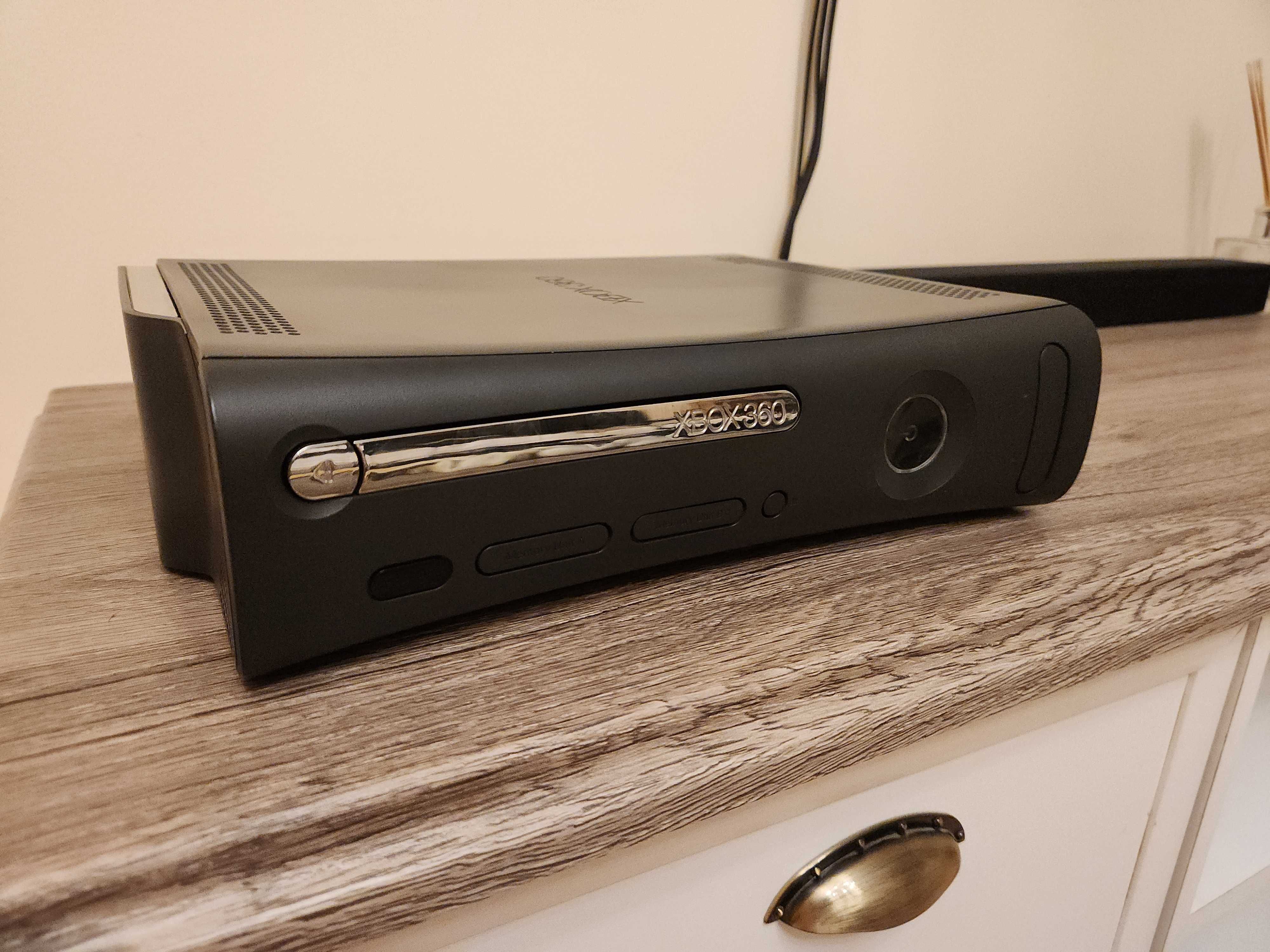 Xbox 360 Elite (120GB) - modat RGH 3, complet functional