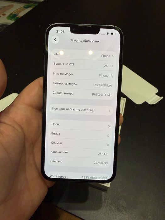iPhone 13 256gb е добро състояние с подарък airpods gen2 оригинални