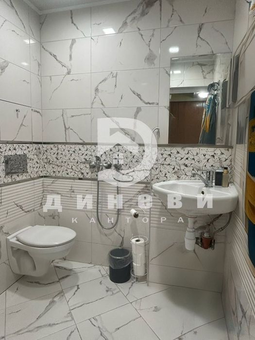 Продава се Тристаен апартамент в Стара Загора, Център - 71 кв.м за 2022 €/кв.м - Снимка #7