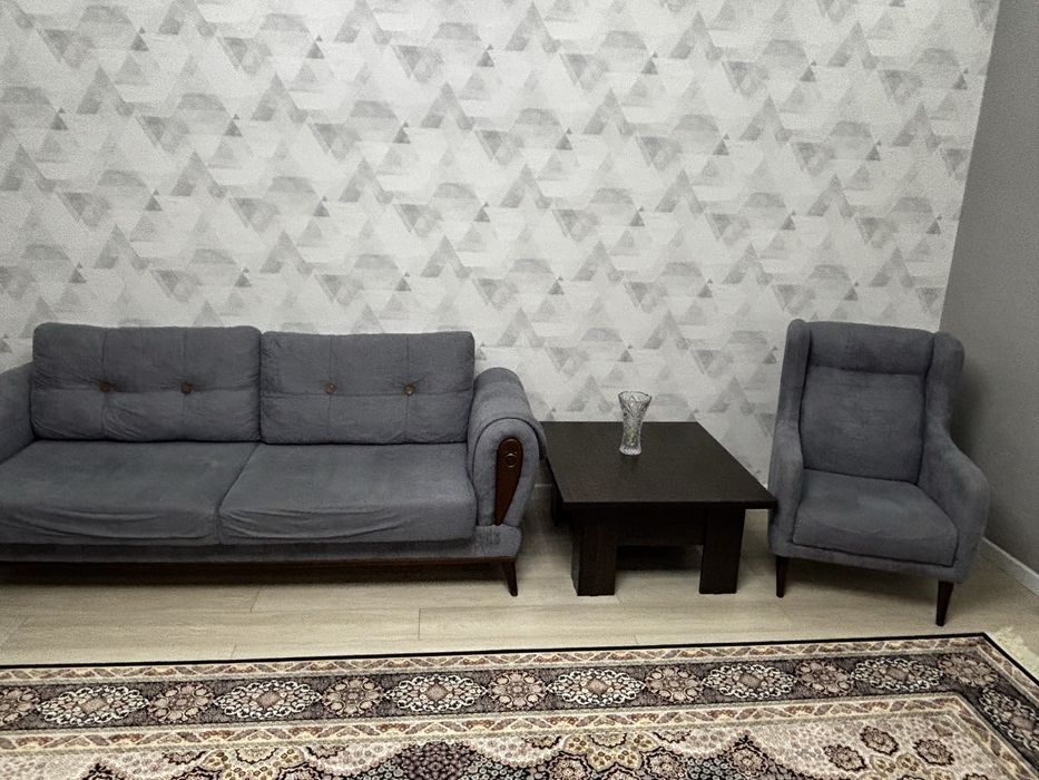 Продам диван + кресло