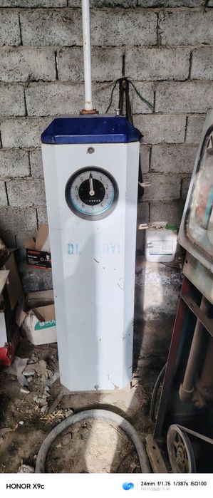 Diz yonilg'i va diz moy quyish aparatlari sotiladi