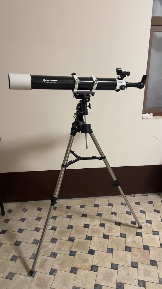 Celestron Delux 80EQ teleskopi