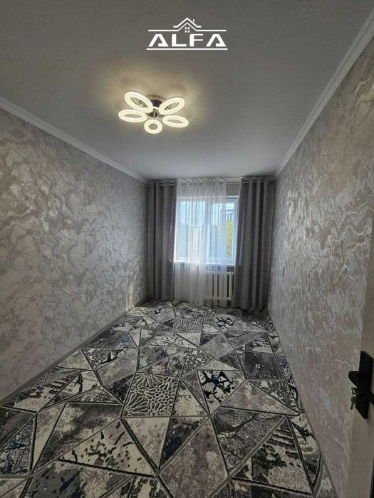 Buxoroda kvartira sotiladi 3 xonali 72m² 4-qavat.