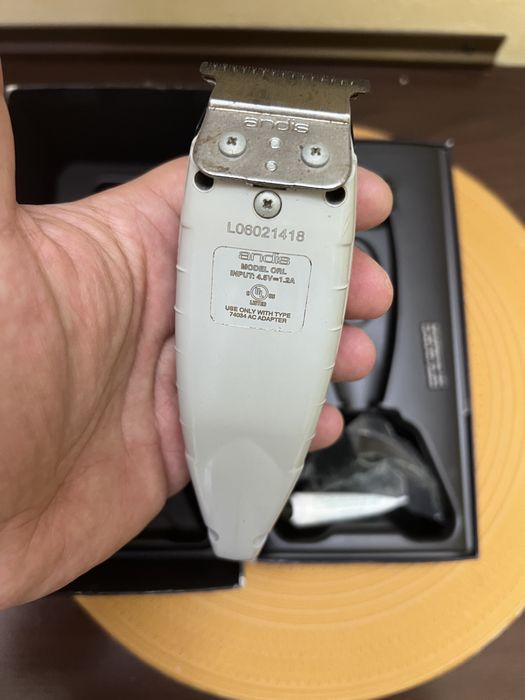 M  andis t outliner contur