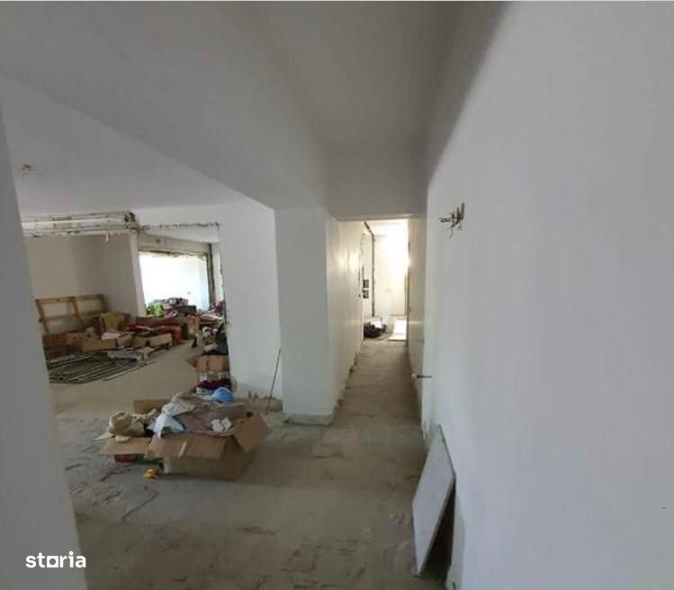 spatiu comercial 300 mp