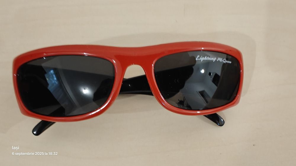 Ochelari de soare Polaroid de calitate, de firma