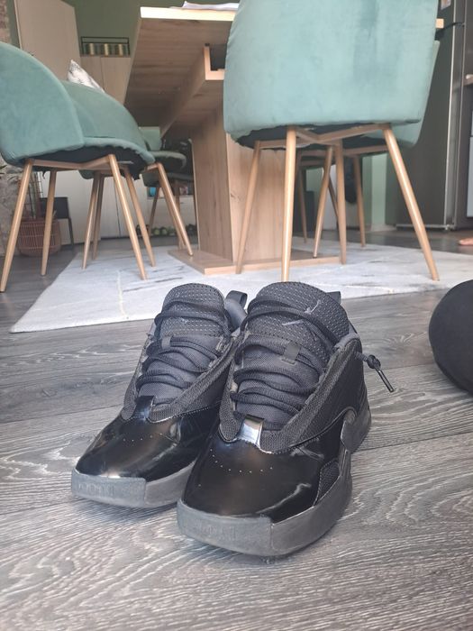 Jordan max aura 6