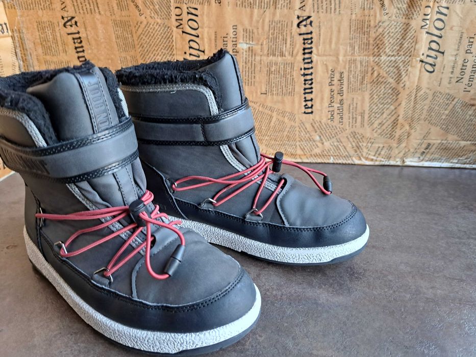 дамски ботуши,зимни обувки,боти,апрески,Moon Boot номер37