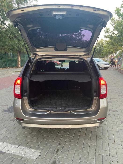 Dacia Logan MCV Laureate 2015