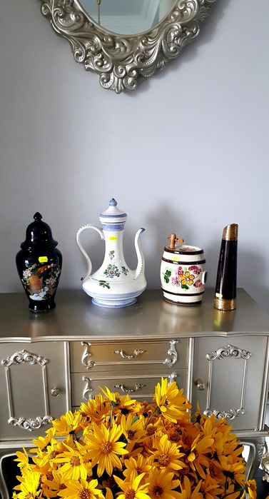 Carafa/Vază  veche din ceramică , porțelan și sticlă