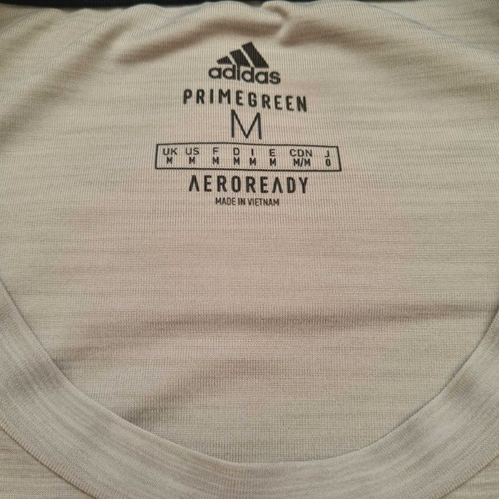 Продавам мъжка тениска Adidas, 100 % оригинал