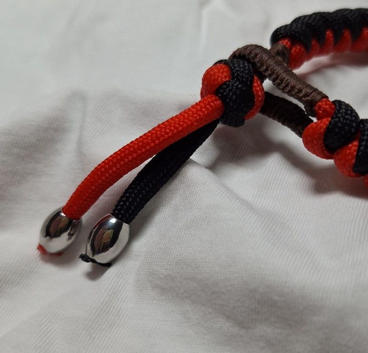 Плетённые браслеты из паракорда